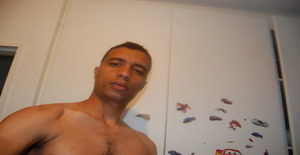 Aaleixo 37 years old I am from Maputo/Maputo, Seeking Dating Friendship with Woman