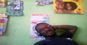 Bunaa 35 years old I am from Huambo/Huambo, Seeking Dating Marriage with Woman